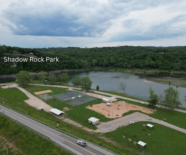 Building Photo - 164 Forsyth-Taneyville Rd