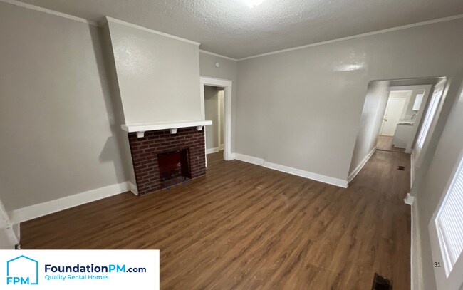 Building Photo - 699 Chelsea Ave