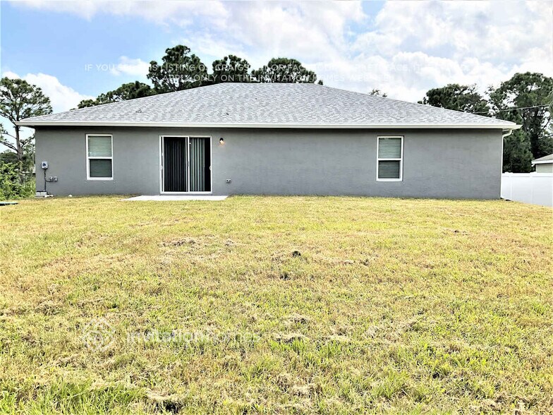 Building Photo - 1679 Painter St SE