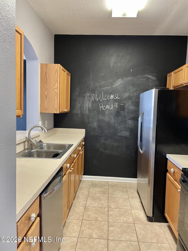 Building Photo - 7990 Baymeadows Rd