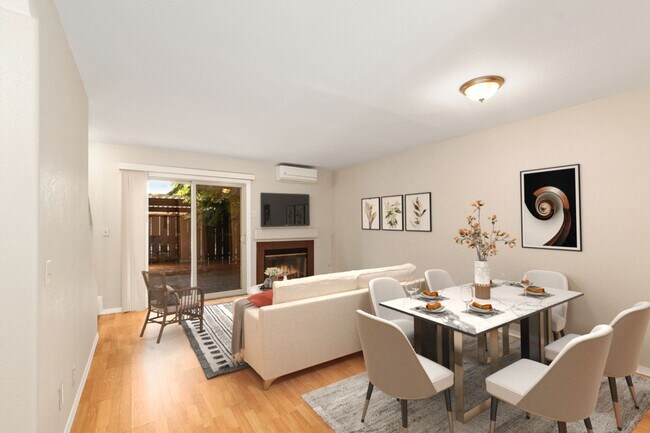 Building Photo - "Coming Soon" Awesome 2 bedroom townhome w...