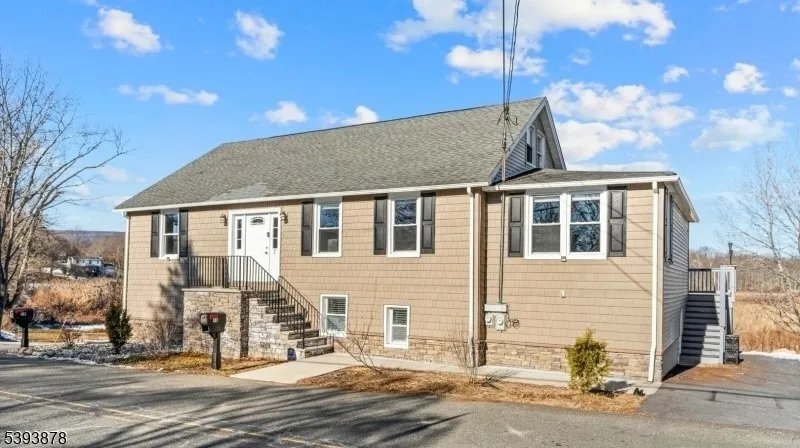 Building Photo - 7 Berry Rd