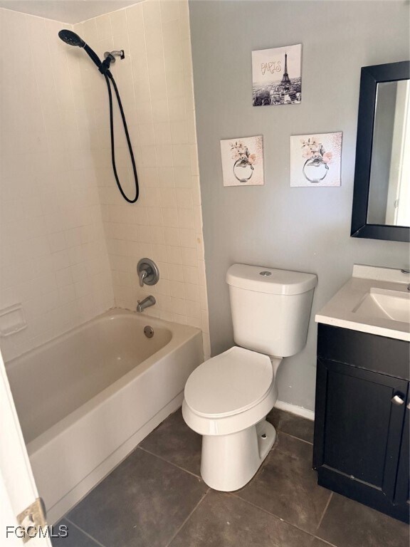 Building Photo - 721 Gilbert Ave S