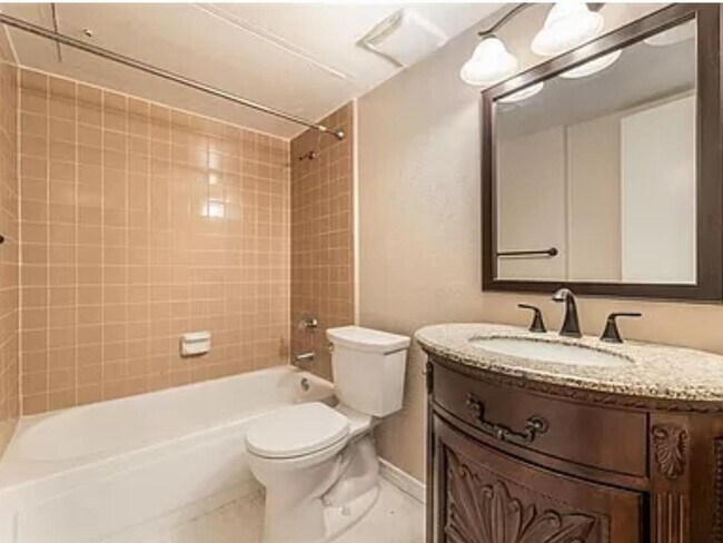 Building Photo - 3105 Boxwood Ln