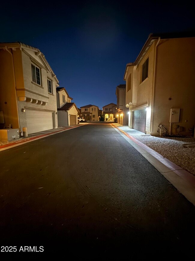 Building Photo - 9242 W Meadow Dr