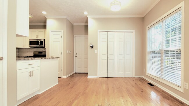 Building Photo - 25 Cherrystone Walk