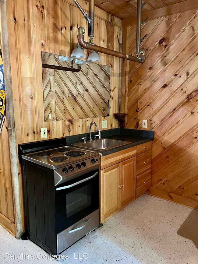 Building Photo - 3 br, 4.5 bath House - 3833 Deep Gap Road