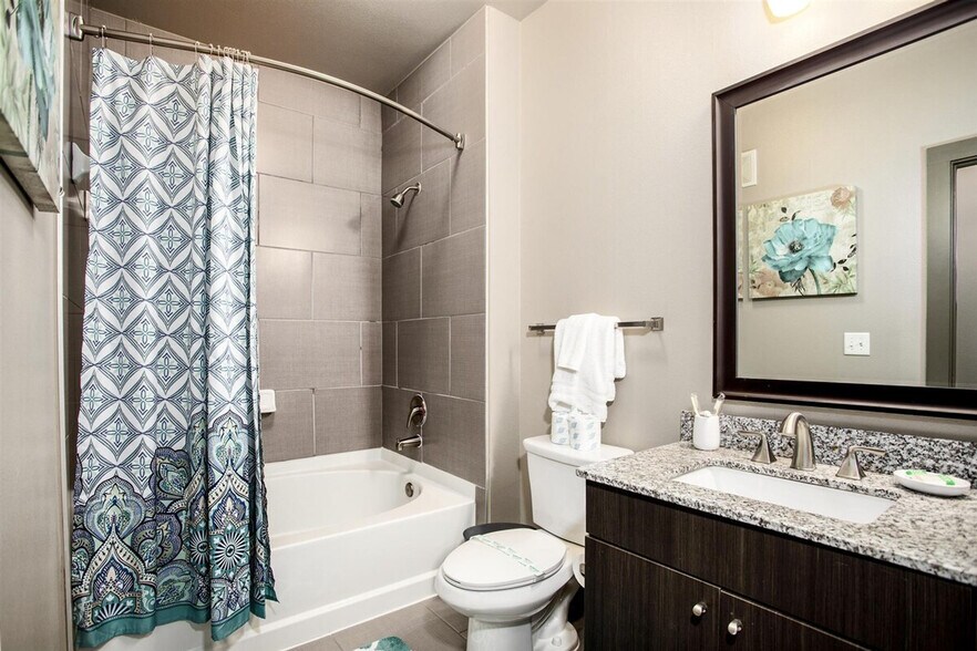 Building Photo - 1504 Braeswood Blvd