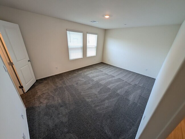 Building Photo - 5019 Chapin Mesa Ave