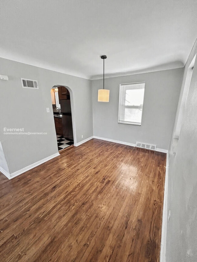 Building Photo - University City Charm Meets Modern Comfort / 4 Beds & 2 Baths / Available Now!