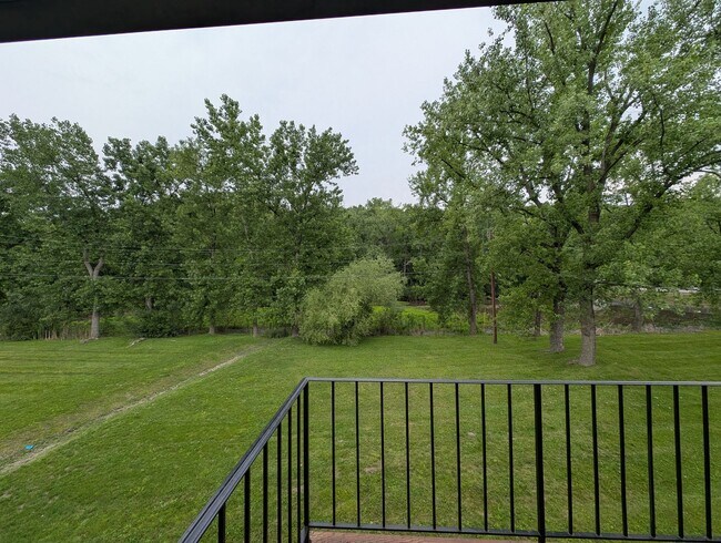 Building Photo - 2 Bedroom Apartment - Newburgh
