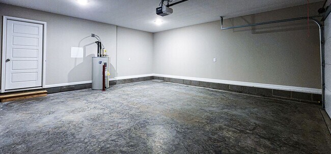 Building Photo - 186 Monaghan Dr