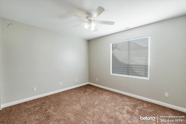 Building Photo - 3091 Sandpiper Rd