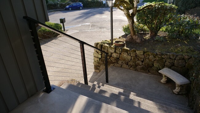Building Photo - 1525 Ivy Ct