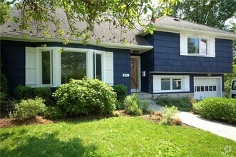 Building Photo - 891 Port Dr