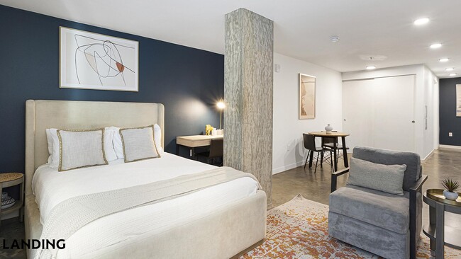 Building Photo - 2301 E Union St