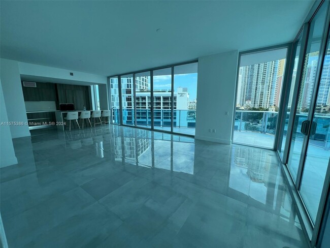 Building Photo - 400 Sunny Isles Blvd