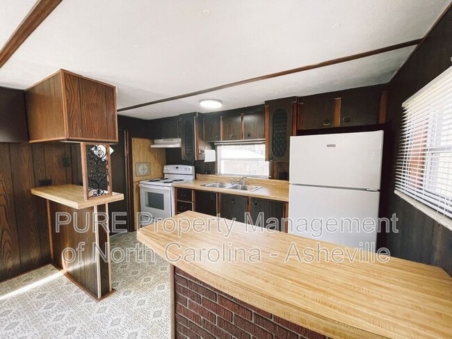 Building Photo - 59 Magic Dr