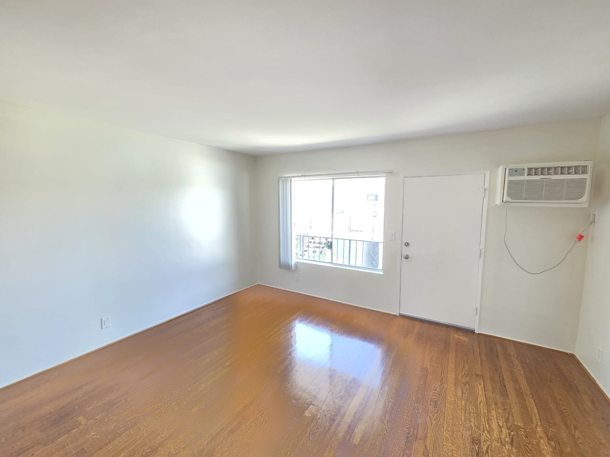 Building Photo - 4660 Kester Ave