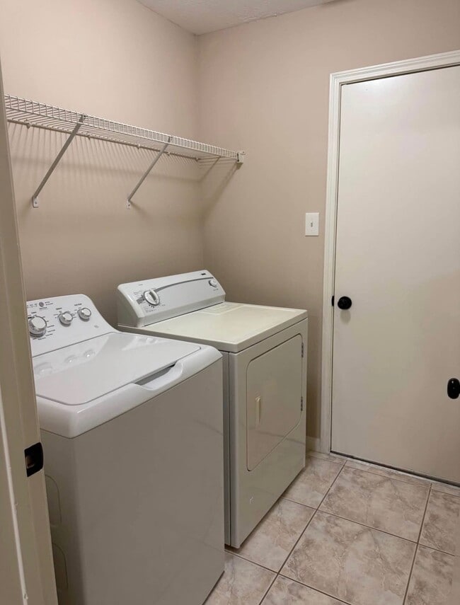 Building Photo - 11906 Kewalo Basin Ln