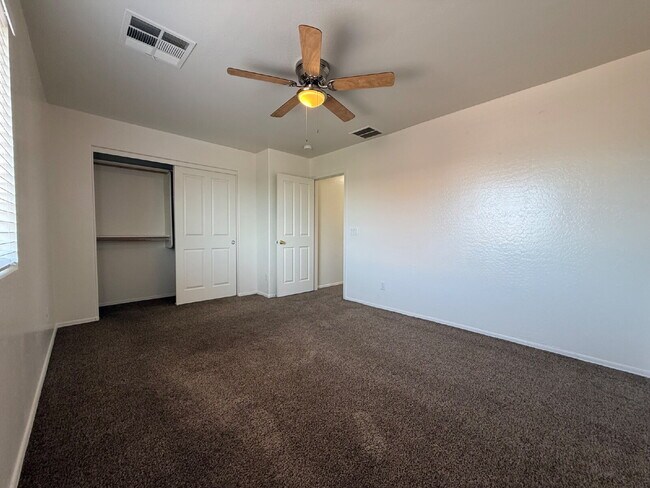Building Photo - "Spacious 4-Bedroom Haven with 2 Bath Retreats in Laveen's Heart – 1,893 Sq Ft of Comfort!"