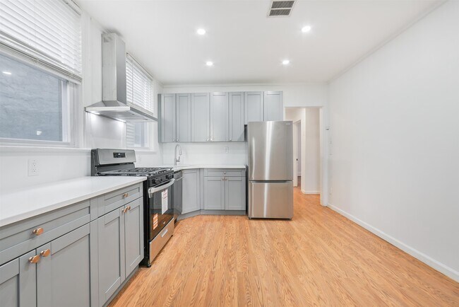 Building Photo - 24 Belmont Ave