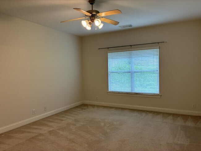 Building Photo - 808 Pisgah Park