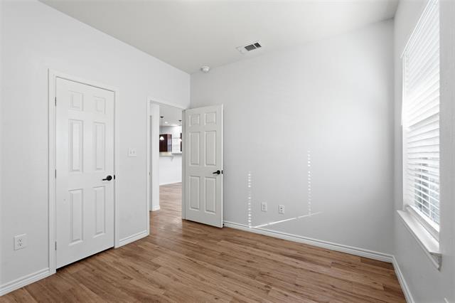 Building Photo - 124 Chris Dr