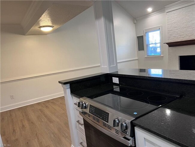 Building Photo - 947 Wildwood Square Ct