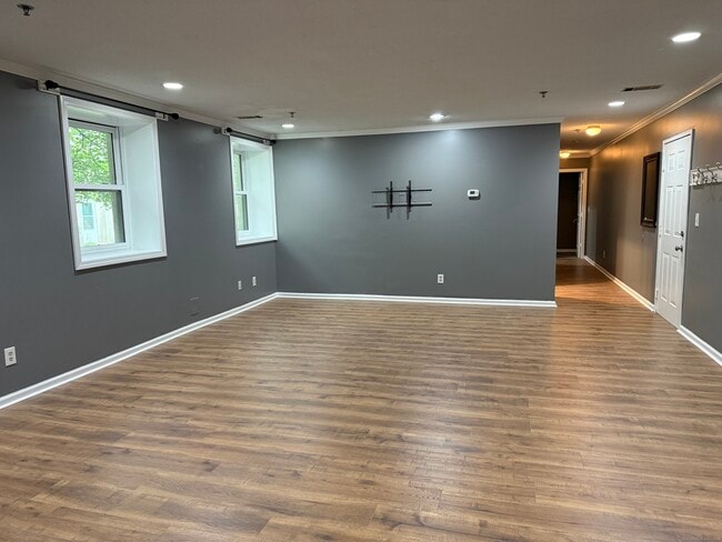 Building Photo - 127 Judd Square
