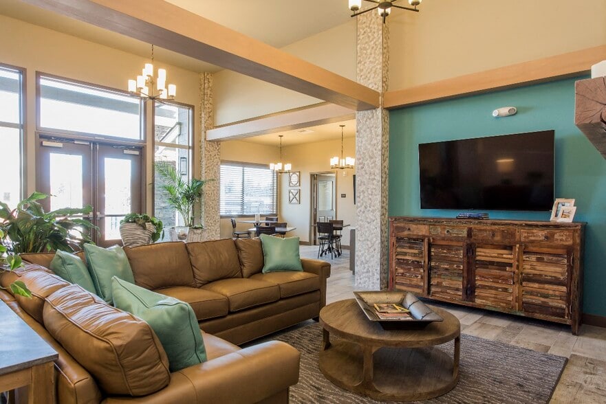 Primary Photo - Axis Apartments