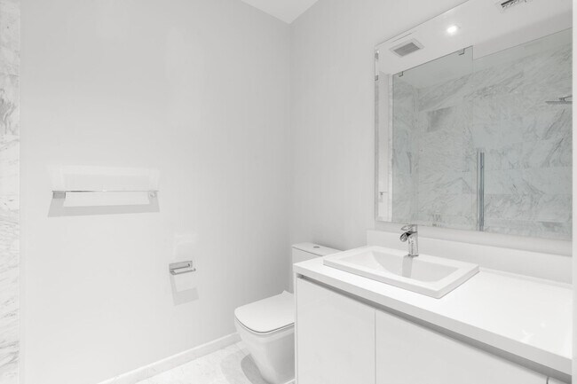 Building Photo - 701 N Fort Lauderdale Beach Blvd