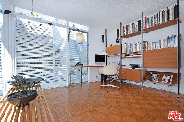 Building Photo - 3433 Shernoll Pl