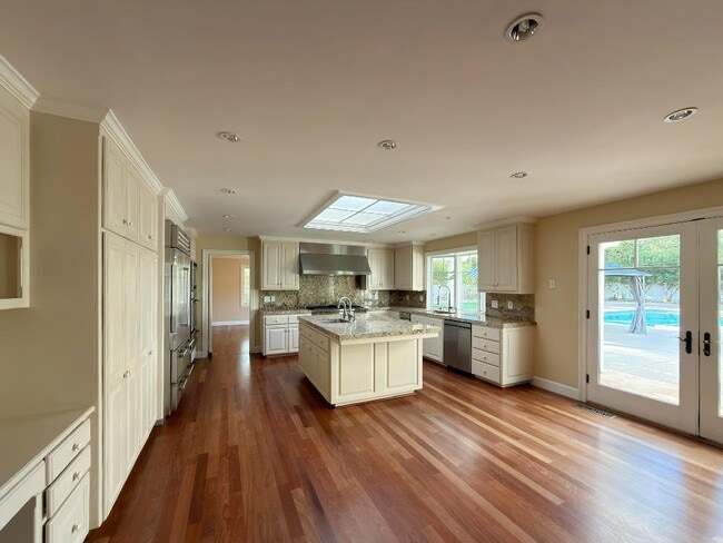 Building Photo - 2 Callado Way