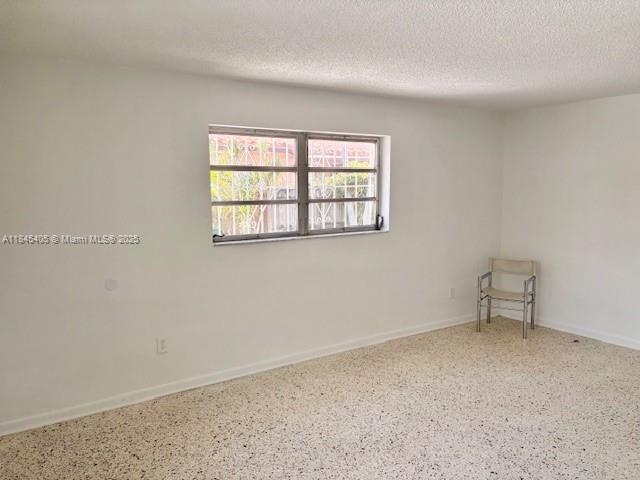 Building Photo - 2837 SW 33rd Ave