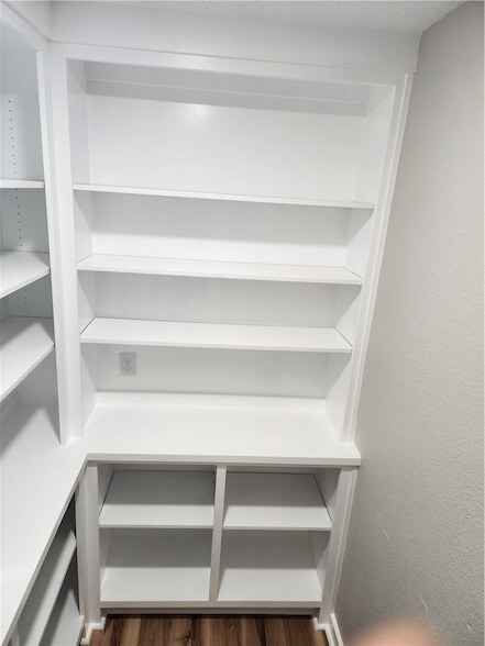 Building Photo - 12877 E State Hwy 21