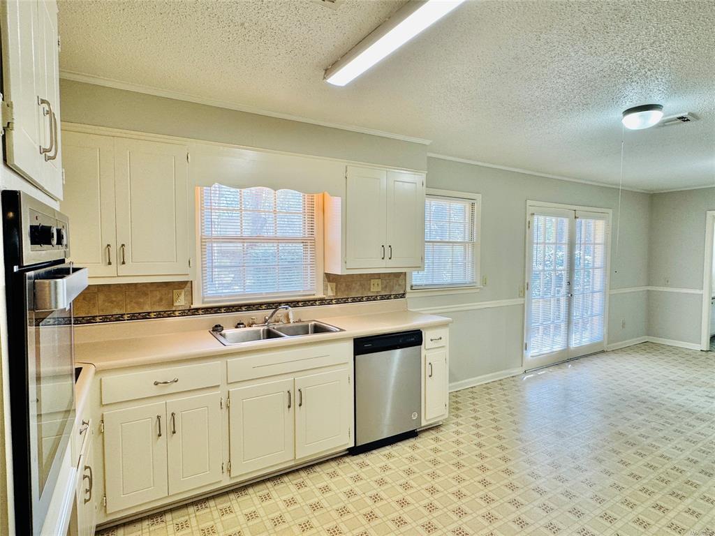 Building Photo - 535 Larkin Ln