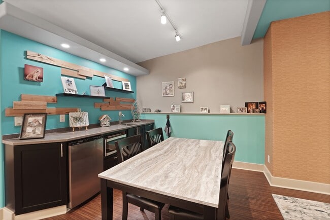 Building Photo - 334 Broad St