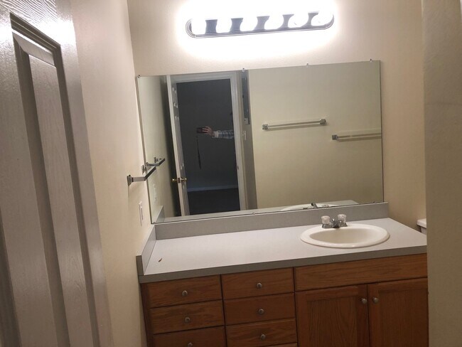 Building Photo - 107 Muscarello Rd