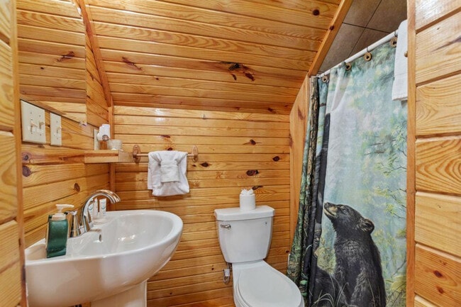 Building Photo - 3905 Fern Brook Way