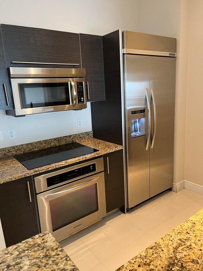 Building Photo - 550 Okeechobee Blvd