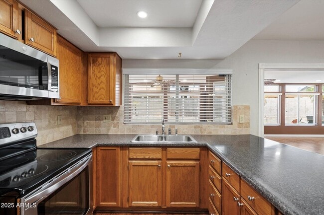 Building Photo - 6822 E Kelton Ln