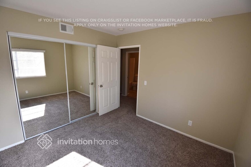 Building Photo - 7333 Greenhaven Ave