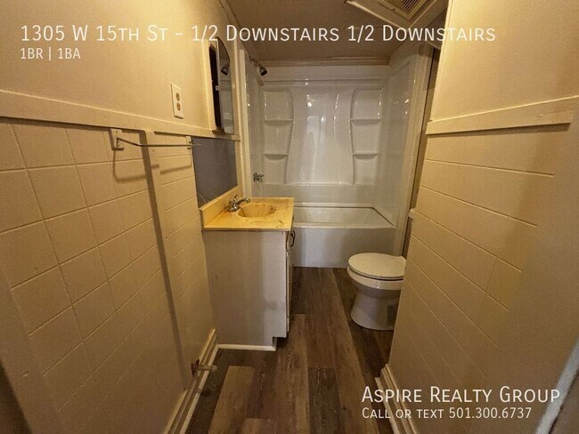 Building Photo - 1305 W 15th St