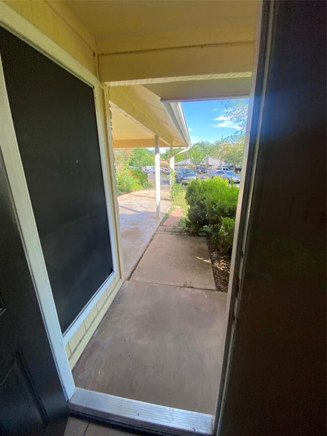 Building Photo - 1508 No Mor Cove