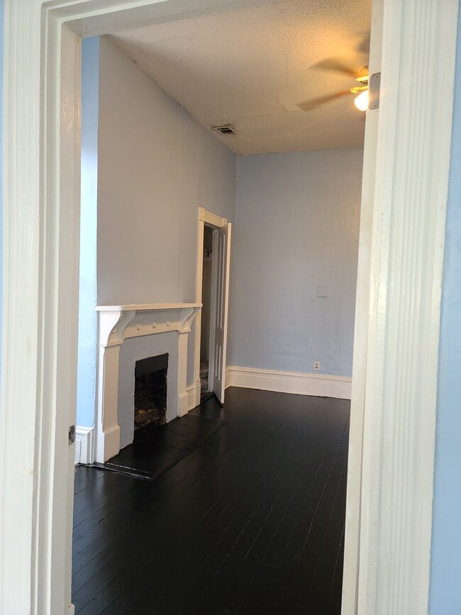 Building Photo - 319 W 33rd St