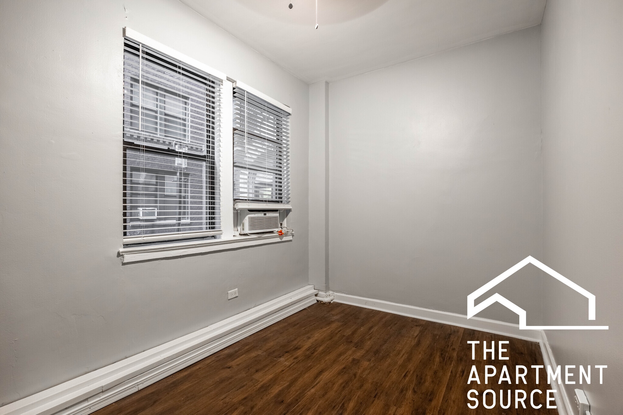 Building Photo - 1200 N La Salle Dr