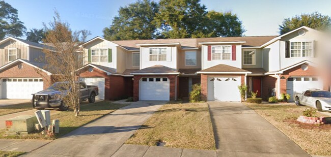 Primary Photo - 168 Candle Brook Dr