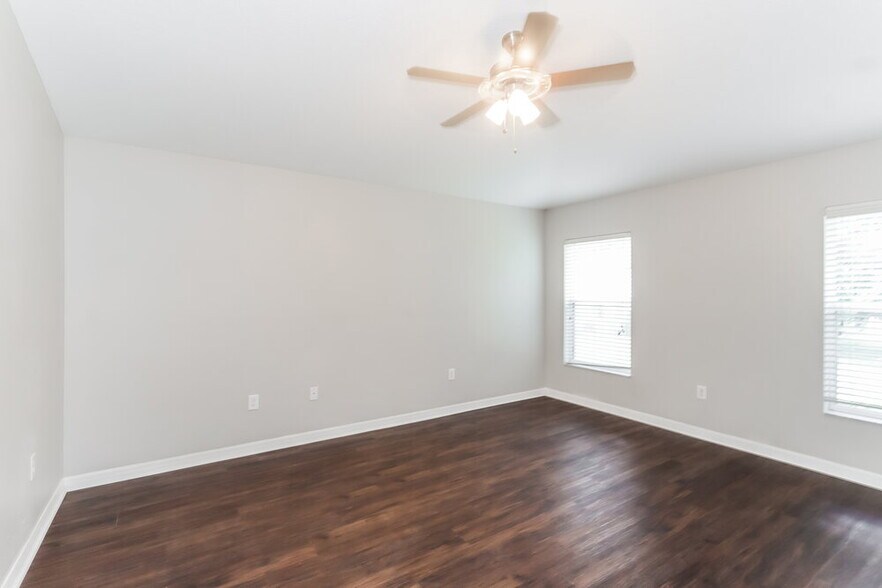 Building Photo - 7334 Lumber Port Dr