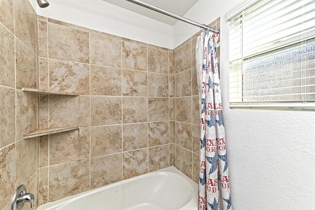 Building Photo - 6508 Strelitzia Cove